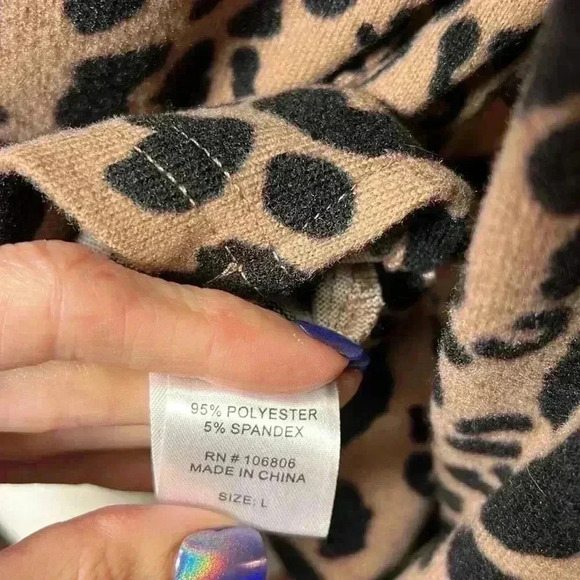 Emily Daniels Leopard Print Cowl Neck Sweater Size Large Tan & Black - Picture 7 of 8